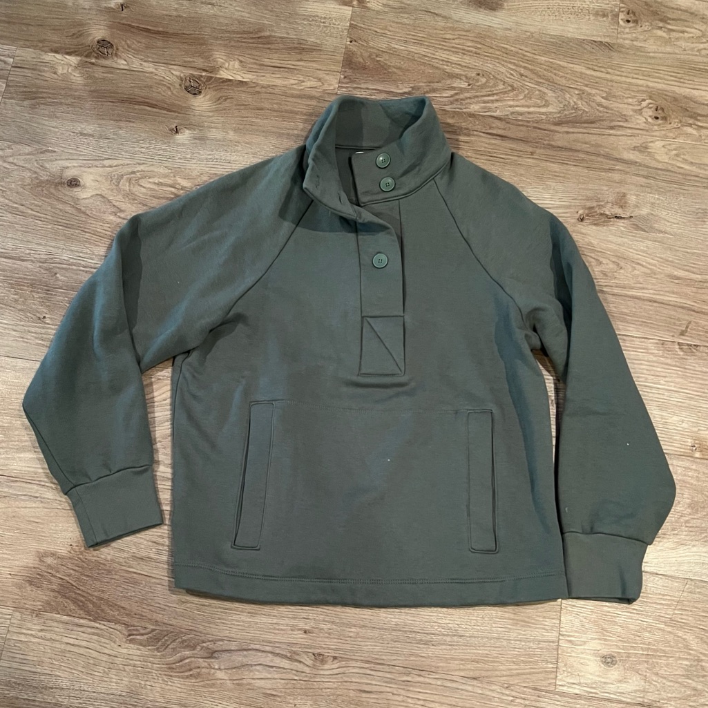 Green Pullover